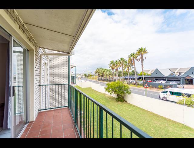 2 BEDROOM FLAT SOLD IN BLOUBERG SANDS